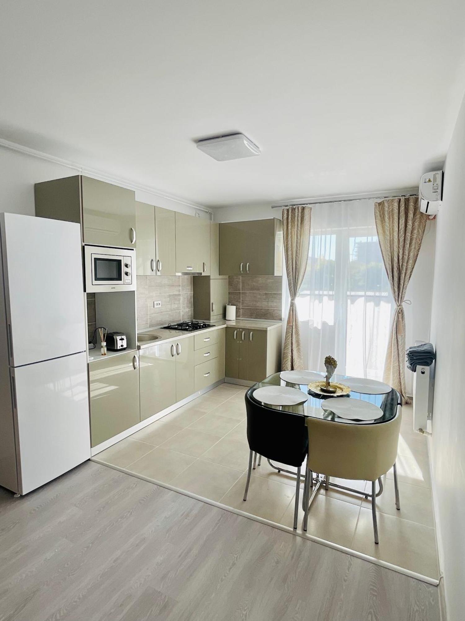 Gold House Apartment Bucharest